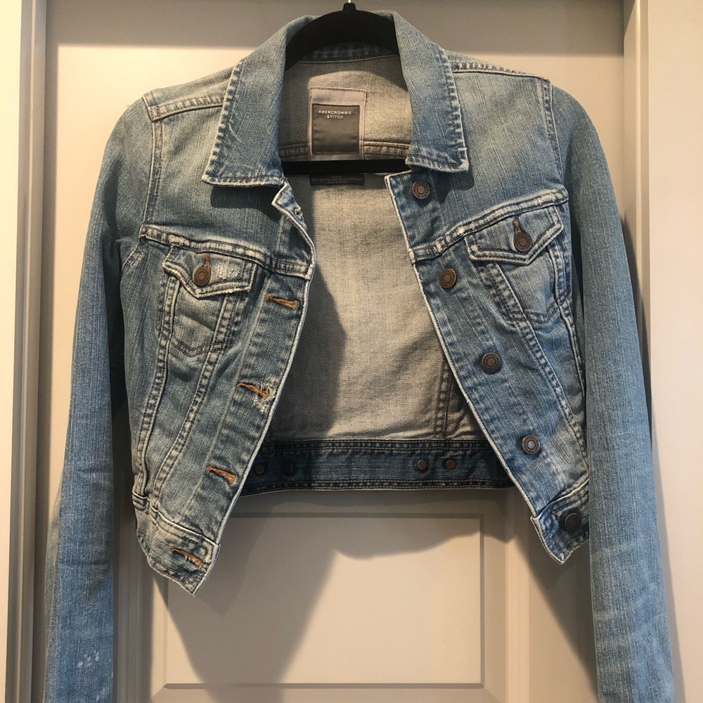 Cropped blue jean jacket
